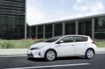 Toyota Auris Hybrid 2012 года